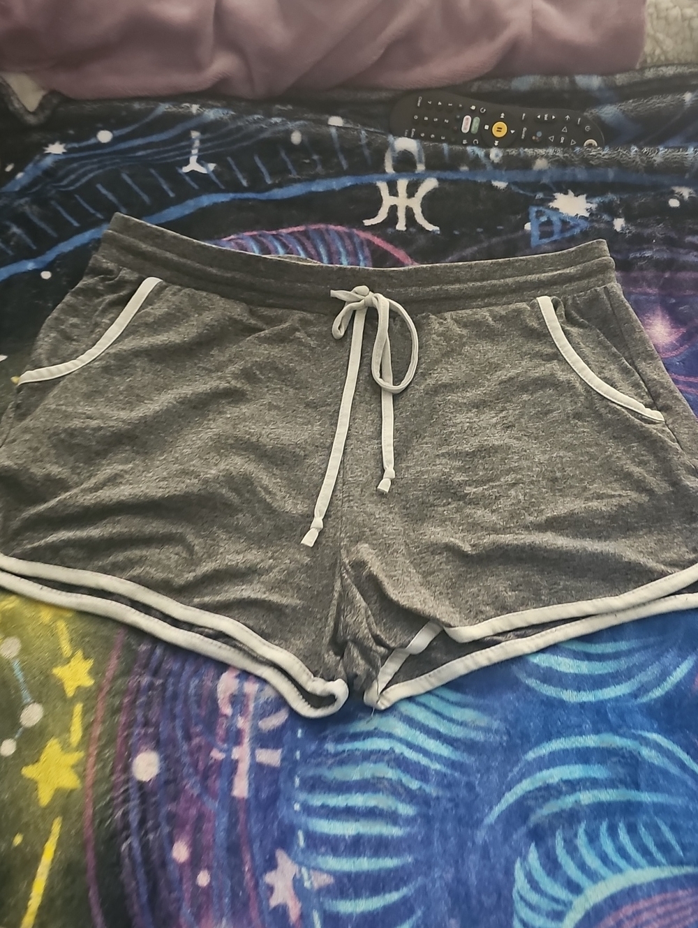 No Boundaries Gray Knit Drawstring Athletic Shorts with White Trim